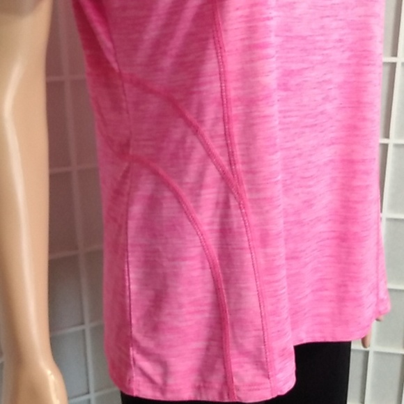 Reebok pink activewear top - Picture 4 of 14